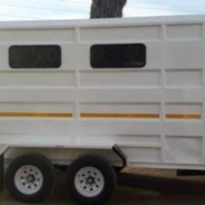 5 Birth Horse Trailer